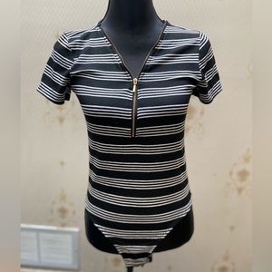 Magazine Bodysuit Black and White Striped Size M